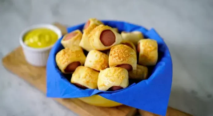 Enroladinho de Salsicha é o Meu Salgadinho Preferido Nas Festas Venha Aprender