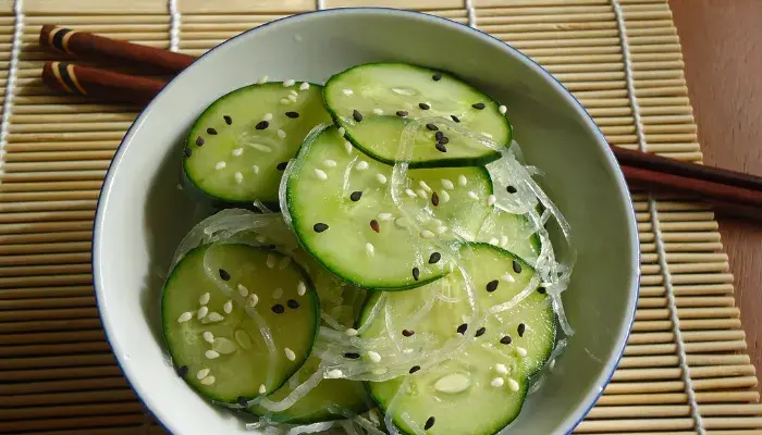 Salada de Pepino Japonês