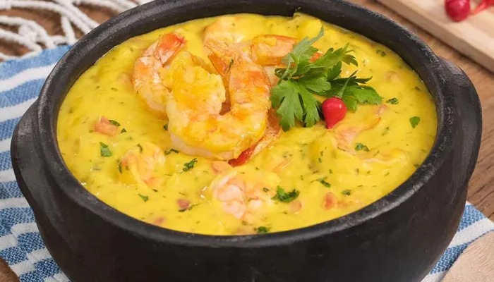 Bobó de Bacalhau: Receita Cremosa com Leite de Coco e Dendê - Blog Receitas e Dicas