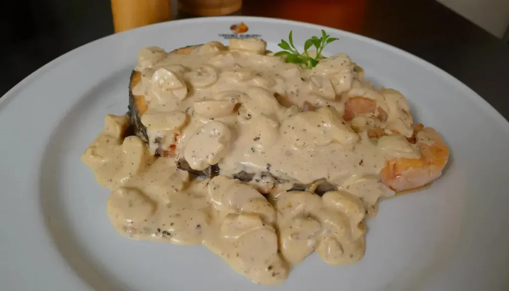 Salmão ao Champignon