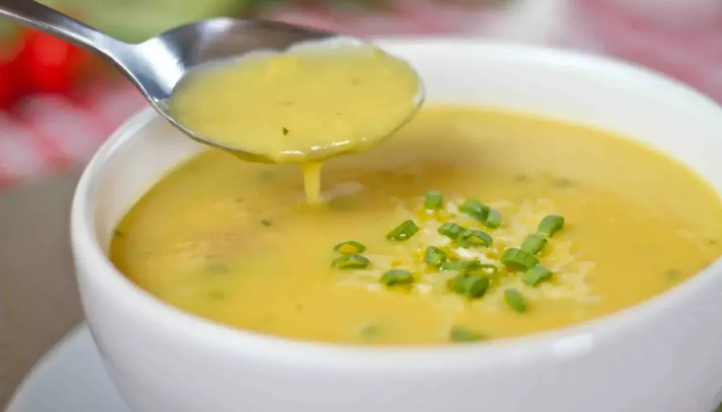 Caldo de Aipim Com Frango