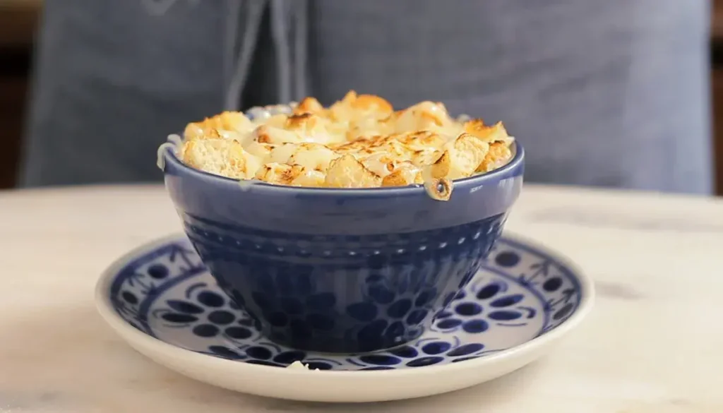 Creme de Cebola Com Queijo