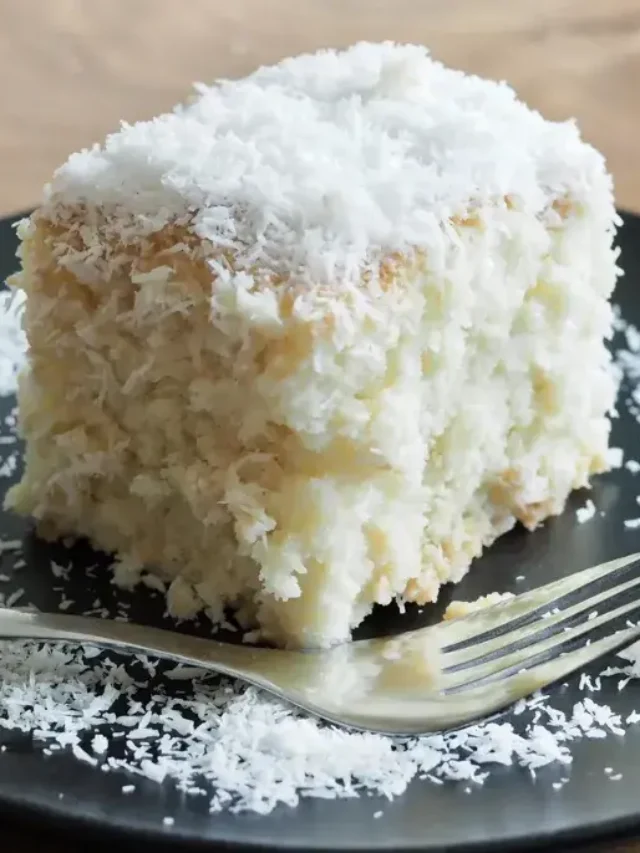 cropped-bolo-de-coco-cremoso.webp