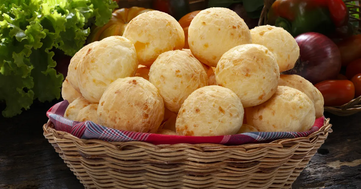 Pão de Queijo Mineiro Tradicional: Crocante por Fora e Macio por Dentro - Blog Receitas e Dicas